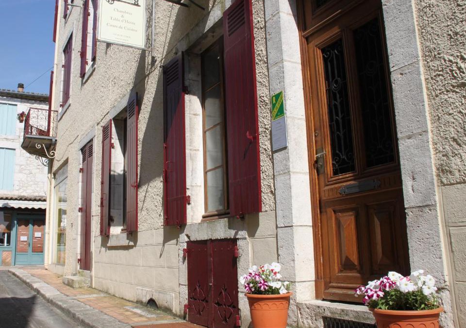 Castillonnes Bed & Breakfast | L'Entrée Chambres d'Hôtes Bar & Restaurant