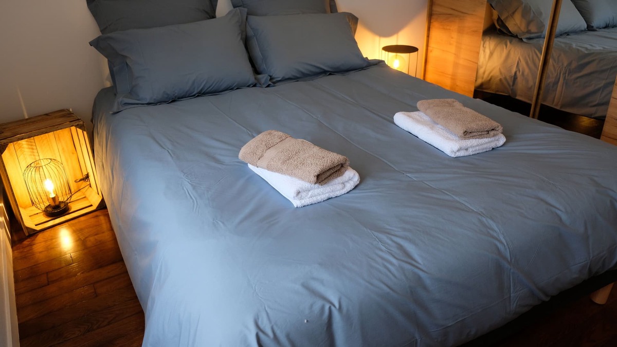 Le Vivier-sur-Mer House | L'Entre 2, bright, quiet, south-facing walled garden, village center, 3 minutes from the GR34