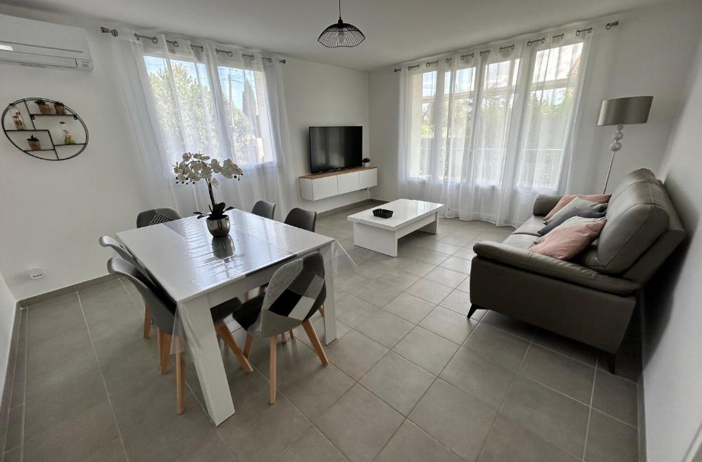 Beaumont-les-Valence Apartment | L'Entre Deux Rêves