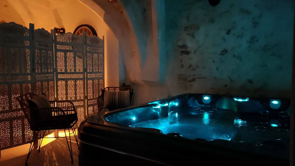 Orgon House | L'envoûtement Provençal, Jacuzzi Privatif et SPA