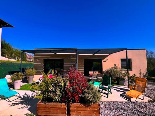 Beaucroissant Apartment | L'escapade dauphinoise, gîte 2 chambres avec terrasse et clim