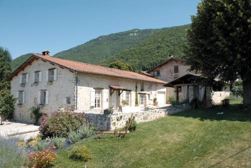 Saint-Jean-en-Royans Bed & Breakfast | L'Estapade des Tourelons