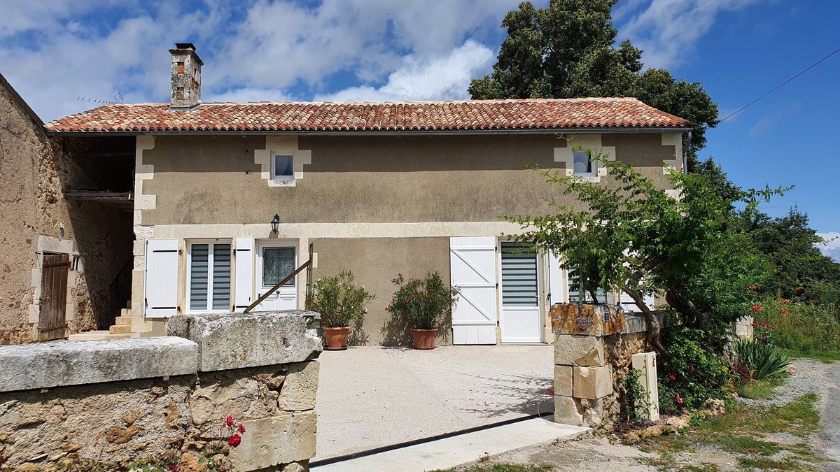 Vienne House | L'ETAPE DES VIGEALIERES, Guest house in the countryside