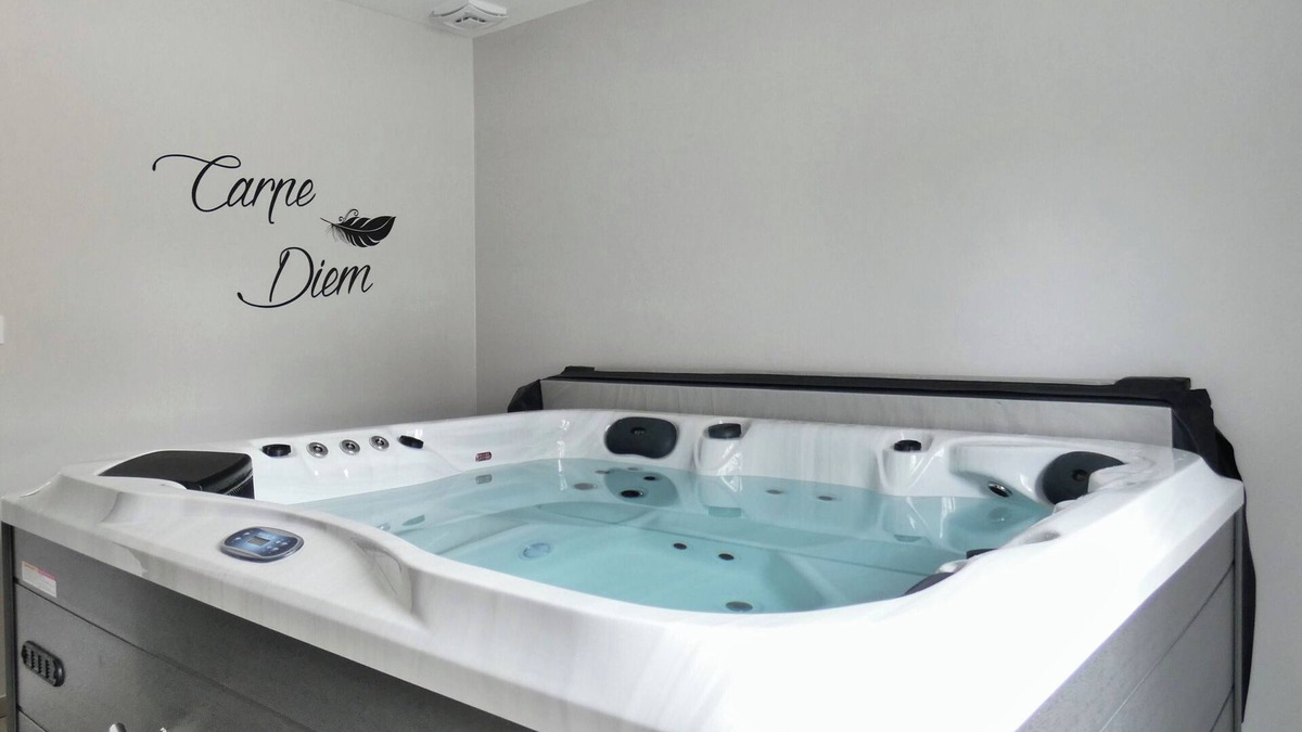Charavines House | L'HACIENDA DUO, a romantic getaway with a private spa