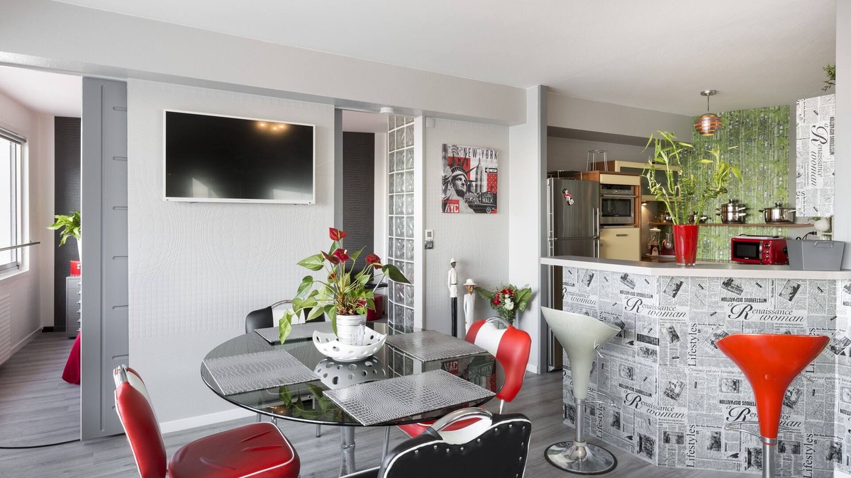 Bourg-l'Eveque Apartment | L'HORIZON - Appartement grand confort et vue sublime + parking