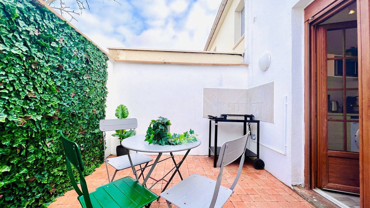 Saint-Honore - Jeanne d'Arc Apartment | L'Ile Mystérieuse - Studio avec Terrasse