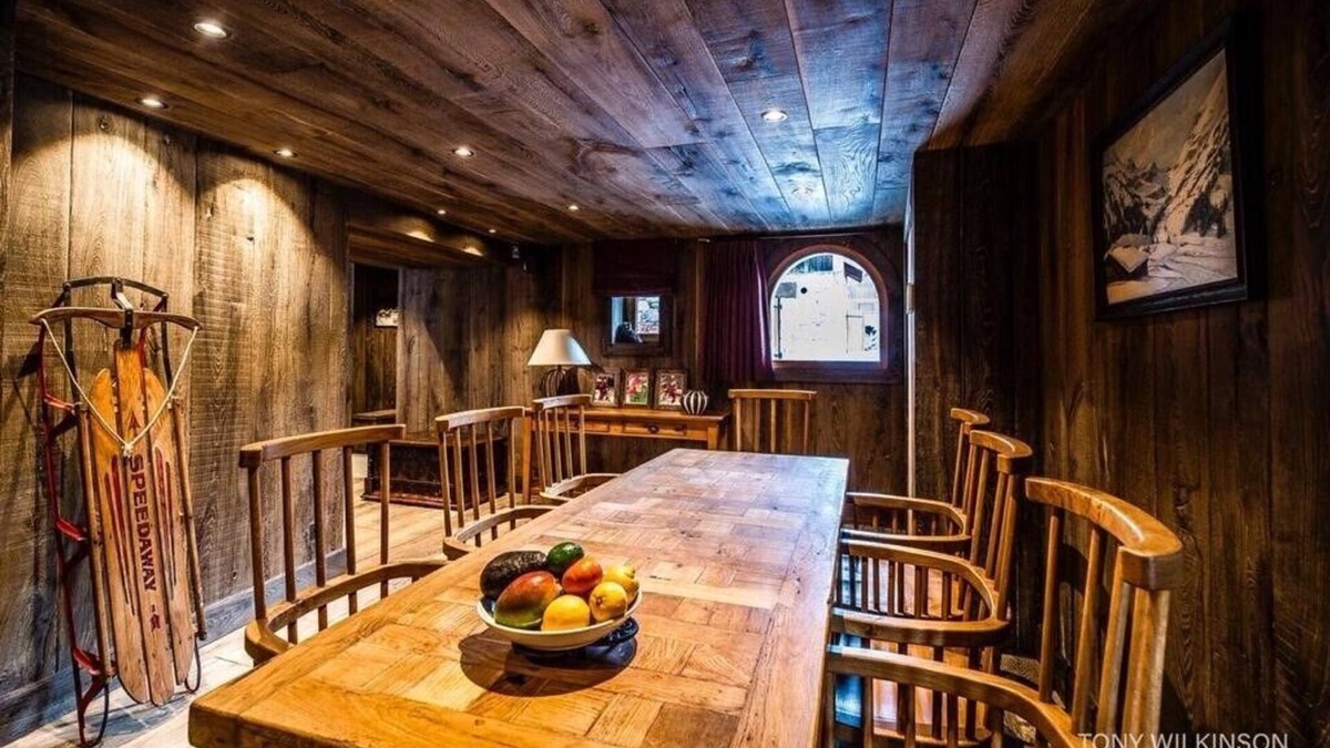 Le Cret Apartment | L'Illaz - Luxury 4-bedroom apartment with log fire in the centre of Val d'Isere