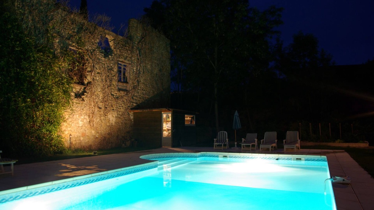 Leran House | L’Impasse du Temple - Superb Holiday House, 5+ beds, beautiful gardens, pool