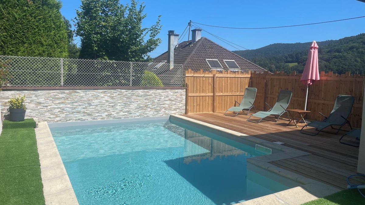 Munster House | L'Impasse for families: apartment 4-6 people with private spa and swimming pool