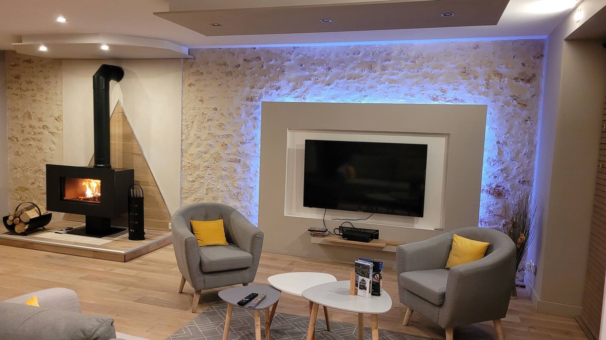 Chenoise House | L'inattendu, pretty briarde with jacuzzi, 3-star gîte