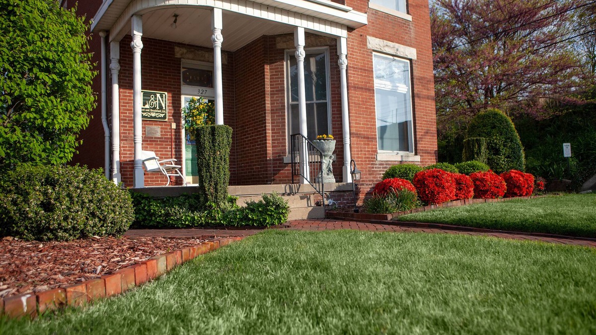 Henderson Bed & Breakfast | L&N Bed and Breakfast