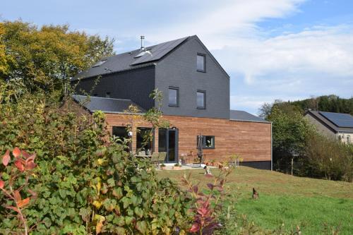 Louette-St-Pierre Bed & Breakfast | L'Oasis d'Yza