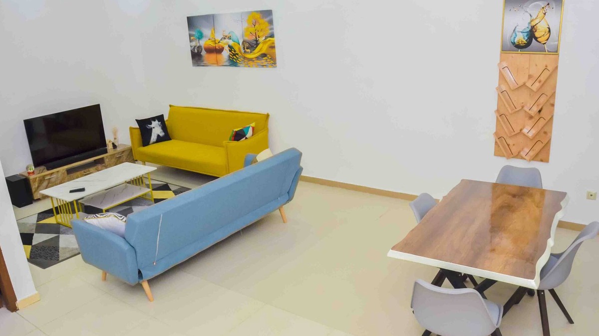 Littoral Department House | L'oasis Mid-century