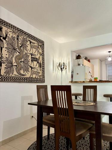 Foix Apartment | L'oasis urbain - Charme unique et piscine