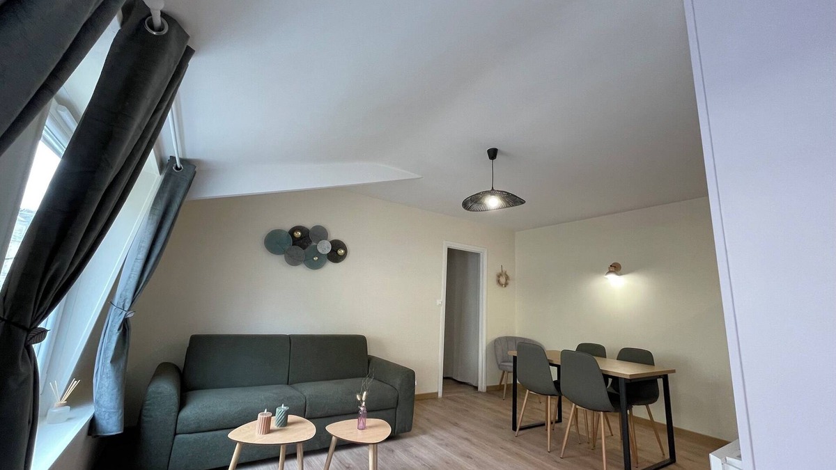 Ardres Apartment | L'olive - fitted kitchen, city center, fiber