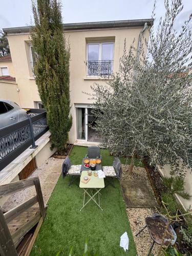 Plateau - Mont-Valerien Villa | L Olivier