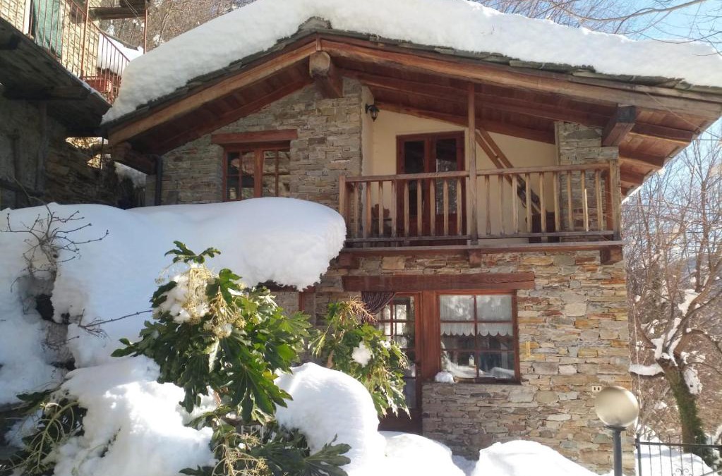 Villar Pellice Ski Chalet | L'ontano sulle Alpi