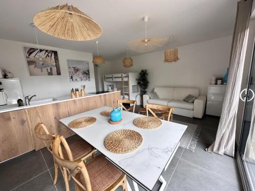 Les Attaques Apartment | L'Opale - Le White