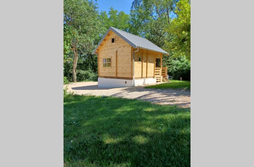 Mesigny Ski Chalet | L'orée des bois , détente et calme .