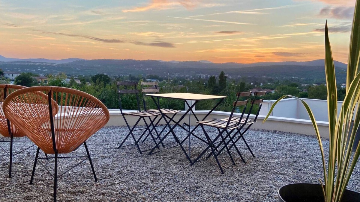 Saint-Julien-les-Rosiers Apartment | L'Orée Cévenole : SPA & Panorama d'Exception