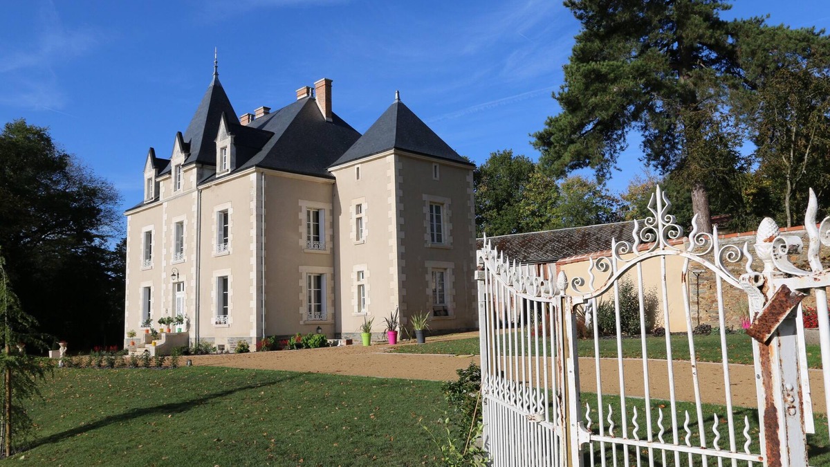 Mouchamps Other | L'orangerie DU Chateau DES Cedres