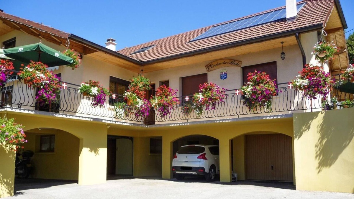 Yenne House | L'oree DU Bois - Yenne