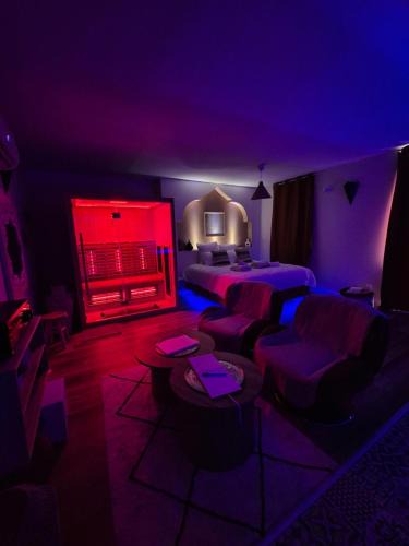 Serrieres Apartment | L' Oriental Suite de Luxe