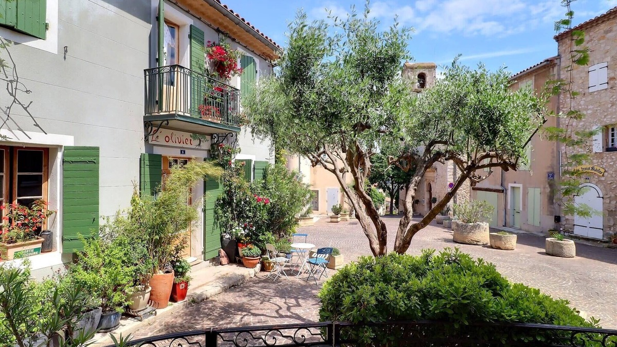 Ventabren House | L’oustaou de Ventabren – Village Square