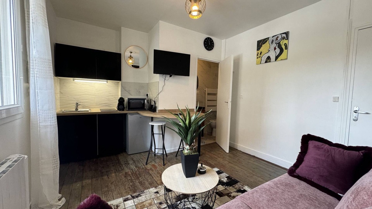 Miroir - Batignolles Apartment | L’oyon - 2 pers - gare - Rêve au Mans