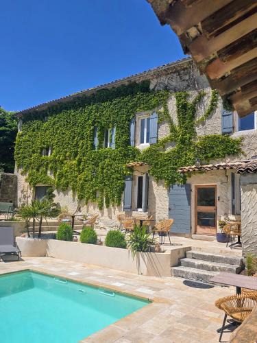 Lussan Bed & Breakfast | L'uzanges