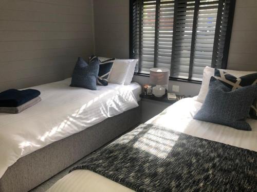 Bethesda House | L19 - Penrhyn Spa Lodge with Hot Tub