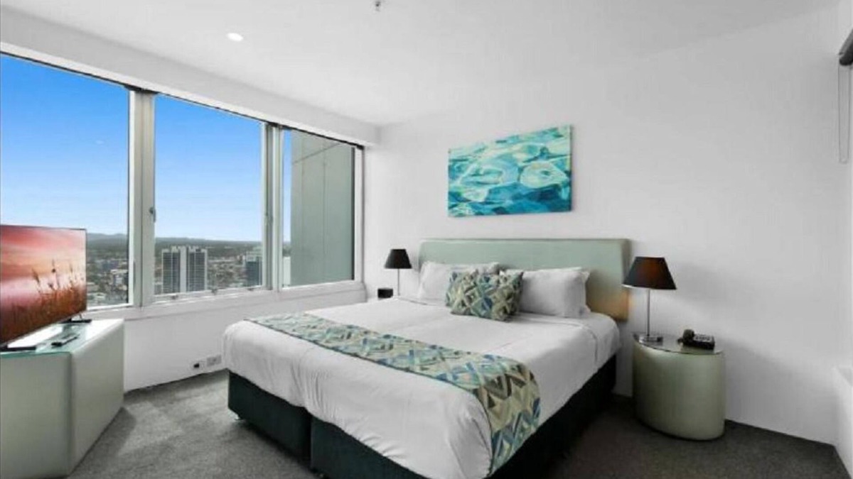 Gold Coast Apartment | L36 Skyline view Lux and Modern APT at Q1 Resort 2BR 1B 1C