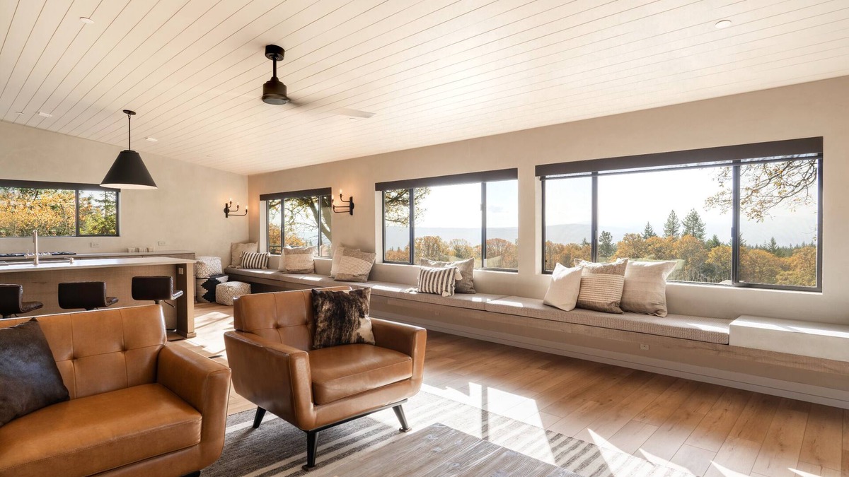 Lyle Other | L77 Ranch Farmhouse: Privacy and Comfort with Highland Cattle and Mt. Hood View