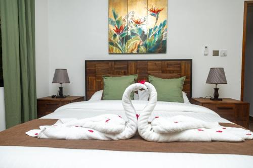 Praslin Island Apartment | LA Apartments