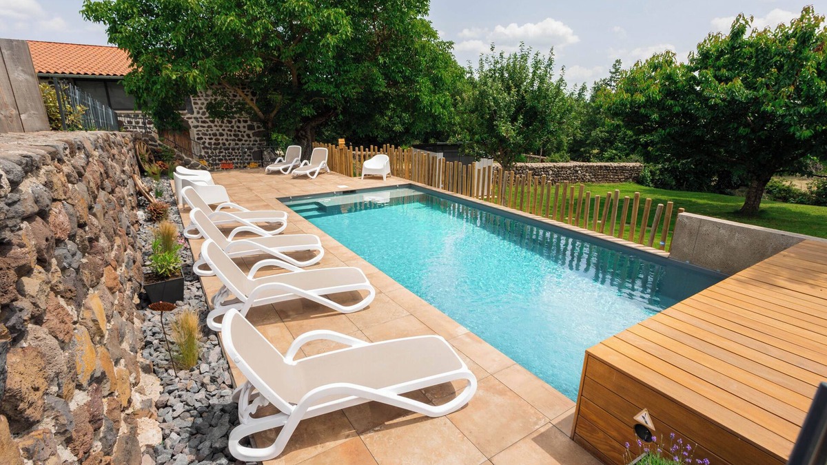 Cussac-sur-Loire House | La Bâtisse de Lucien * Swimming pool & Spa for 15 people