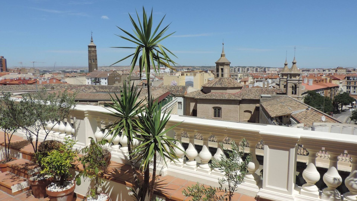 Zaragoza Old Town Apartment | LA BALAUSTRADA, THE BEST VIEWS IN THE CENTER AND WITH PARKING INCLUDED