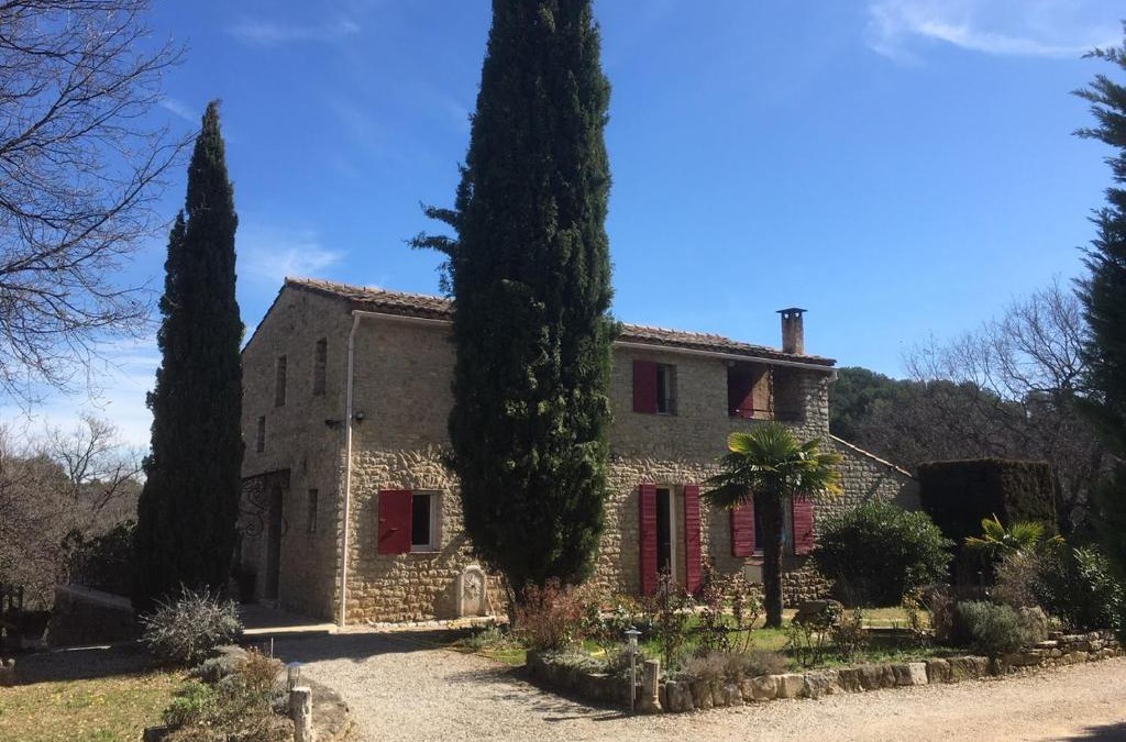 Apt Apartment | La bastide de Mauragne - Gîte les Iris