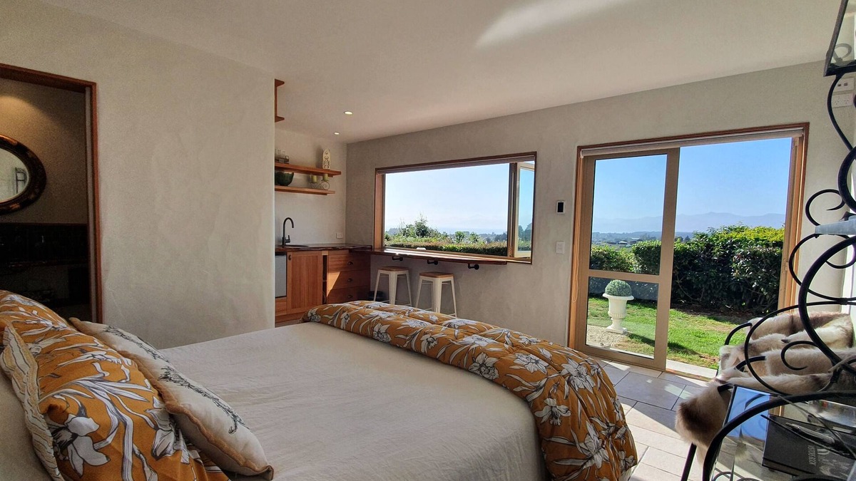 Upper Moutere Apartment | LA BELLA VISTA MAPUA Free E- Bikes (Ts and Cs apply)