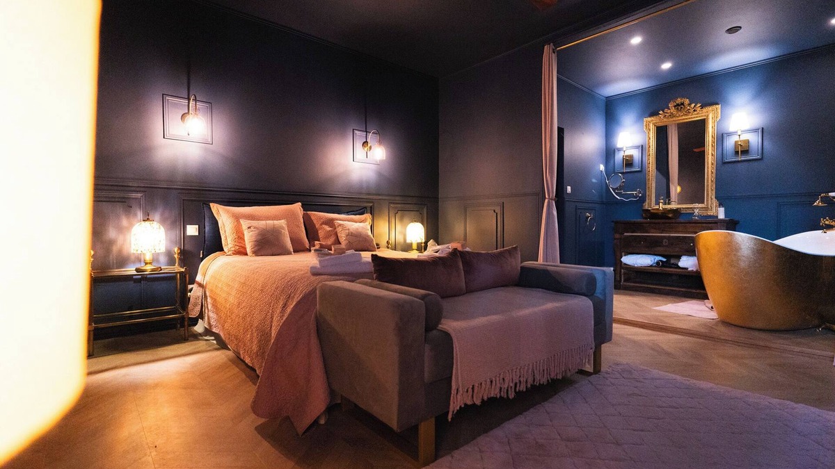 Talairan House | La Belle Dame sans Regrets