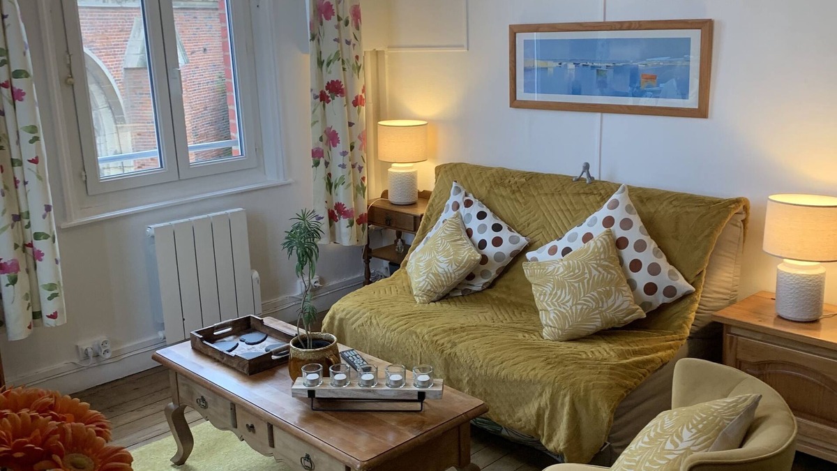 Ault Apartment | La belle eglise an ault center ville 200 metres from the beach