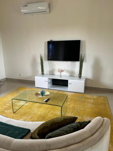 Lome Apartment | La belle oasis