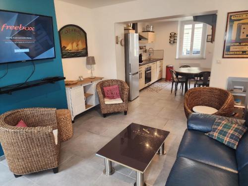 Fecamp House | La Belle Poule, Vue port et mer, 4 personnes