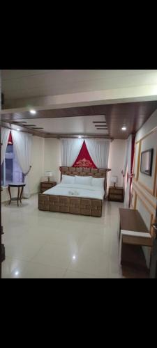 Dhirkot House | La Belle Vie