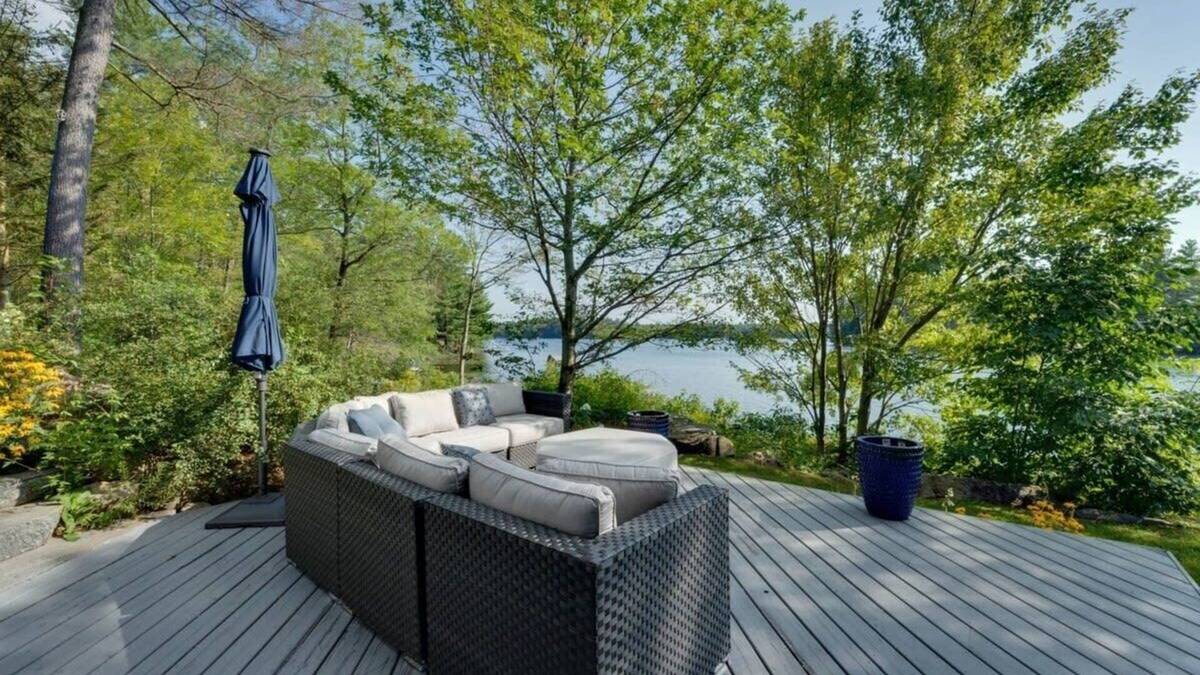 Torrance House | La Belle Vue - Beautiful Sunsets on Long Lake
