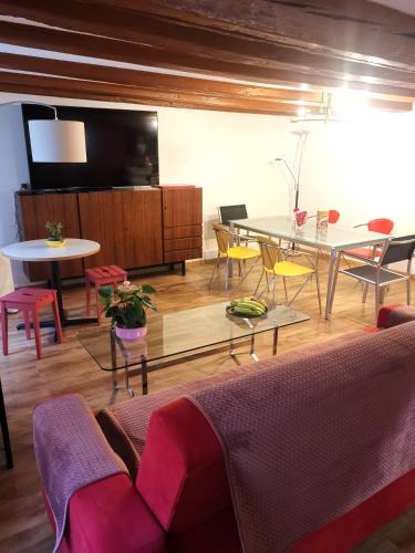 La Neuveville Hostel | La Bergerie