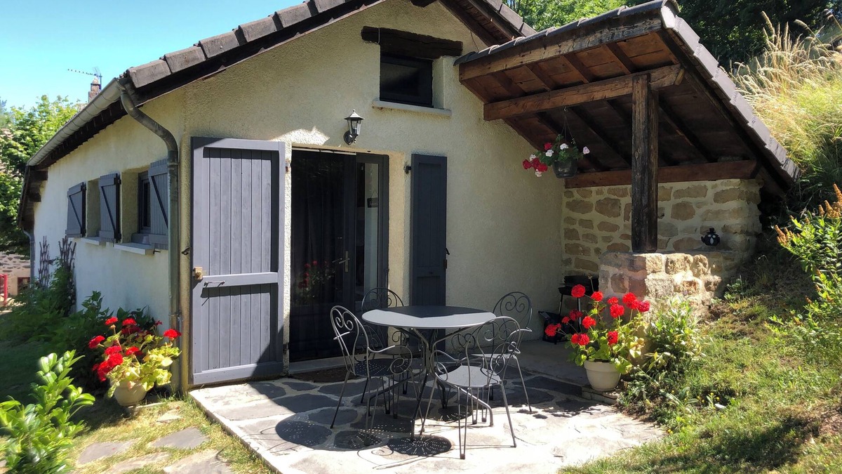 Rosieres Cottage | LA BERGERIE CHARMING GITE WITH SWIMMING POOL