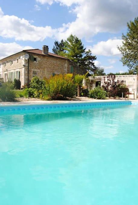 Consac House | La Bergerie - Holiday home with private pool in Charente Maritime