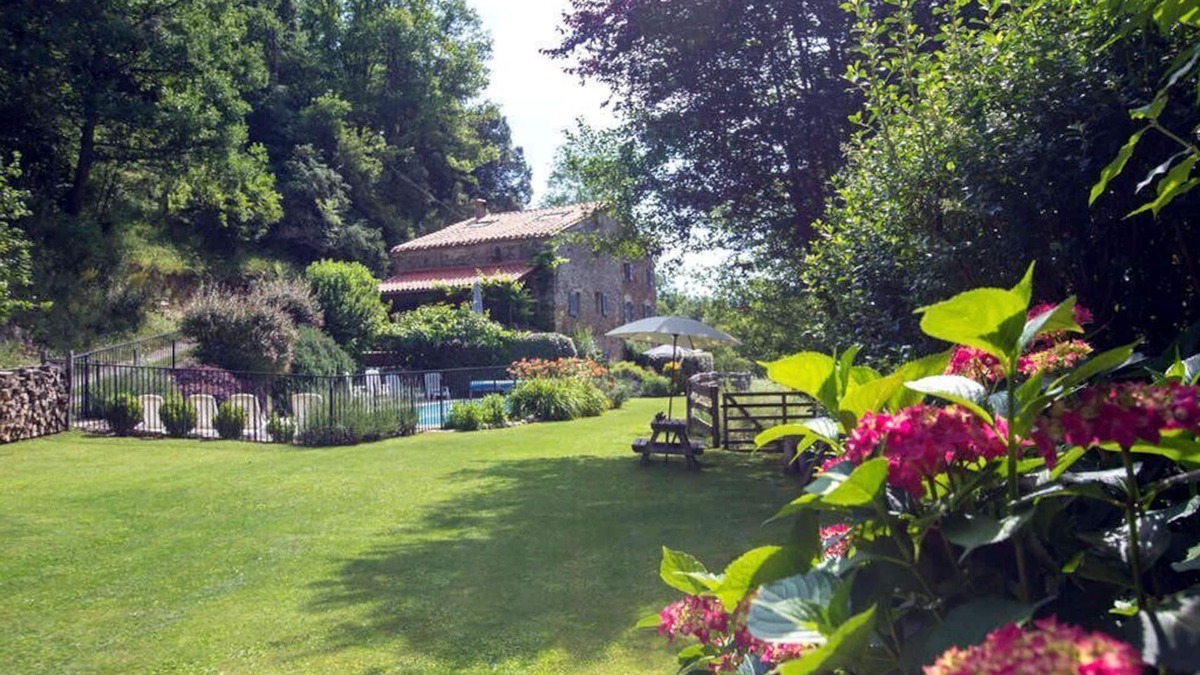 Montferrer Ski Chalet | La Bergerie, tranquil retreat with pool in its own valley 30 miles from the sea
