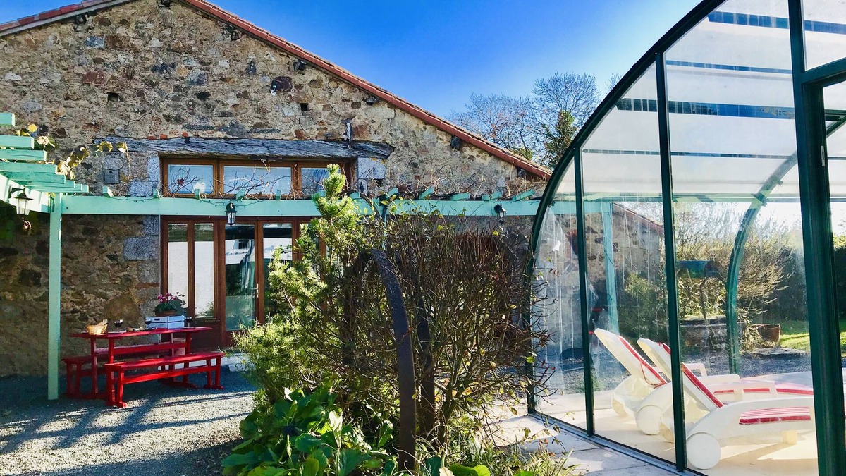 La Chapelle-Saint-Etienne House | La Blatière The stables-pool, sauna&gym-games room,rural setting close to it all