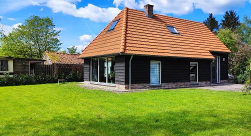 Nijeberkoop House | La Bohème